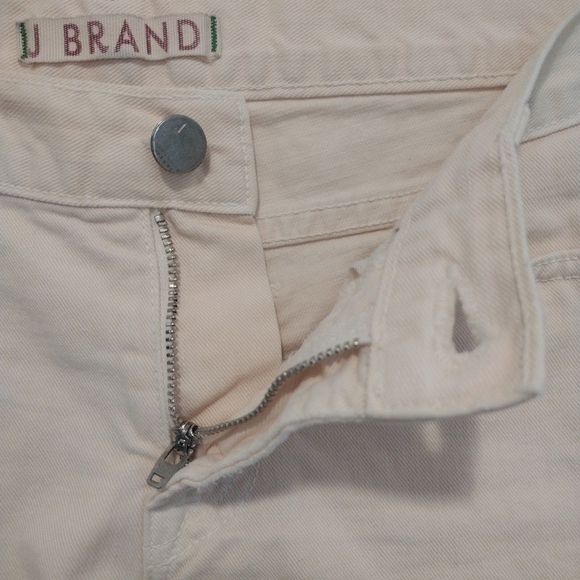 J Brand - Sherbet Cut Off Short - Picture 6 of 13